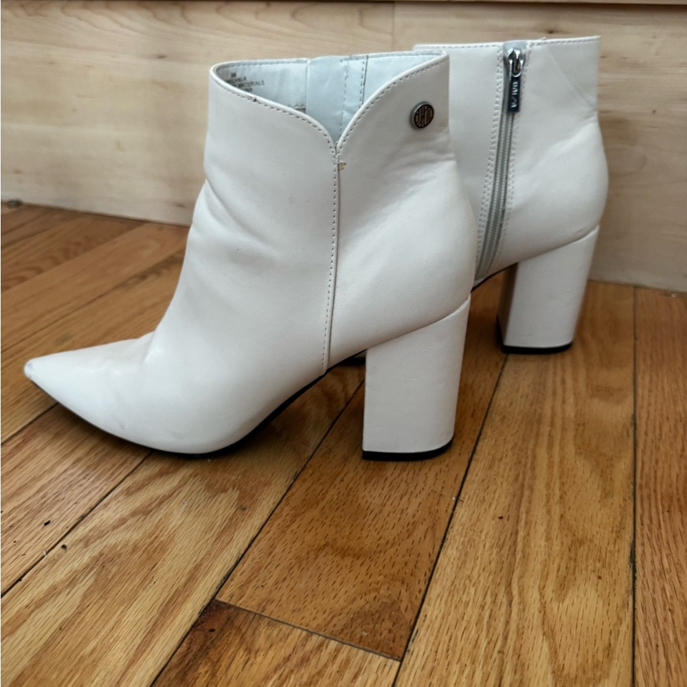 UNISA Elegant Creamy White Ankle Boots Bootie size 9